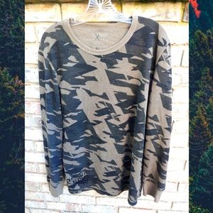 ✨Stylish✨ Marc Ecko Cut & Sew Camo Thermal Top M